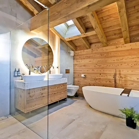 Chalet Luxueux Avec Piscine Interieure Et Sauna - 5 Chambres, 12 Pers., Proche Commerces Et Pistes - Fr-1-613b-44 *